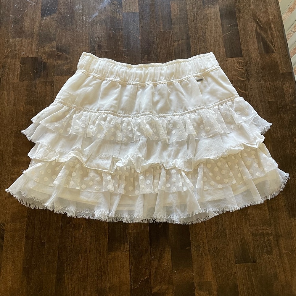 Hollister White Ruffle Fringe Skirt Size Medium